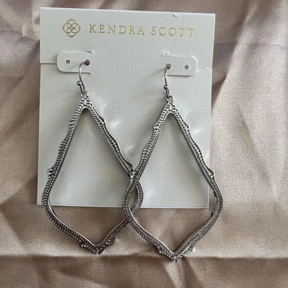 Kendra Scott Stud Earrings - Picture 1 of 6